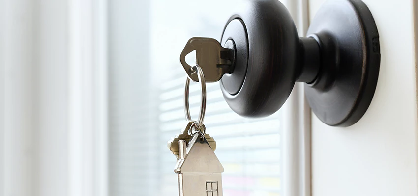 Bifold Door Knob Replacement in Folsom, California